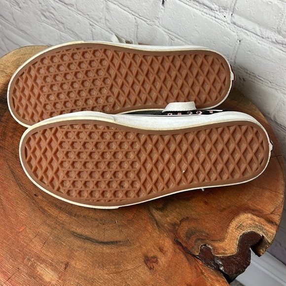 Vans Old Skool Floral Sneaker - Picture 7 of 10